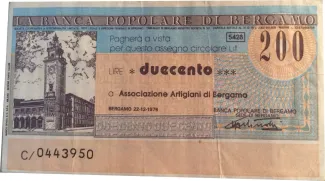 Italy 200 Lire, 1976 image